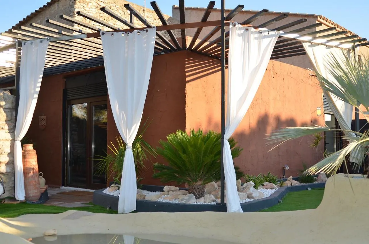 Villas Peralta - Adults Only Renau ホテル